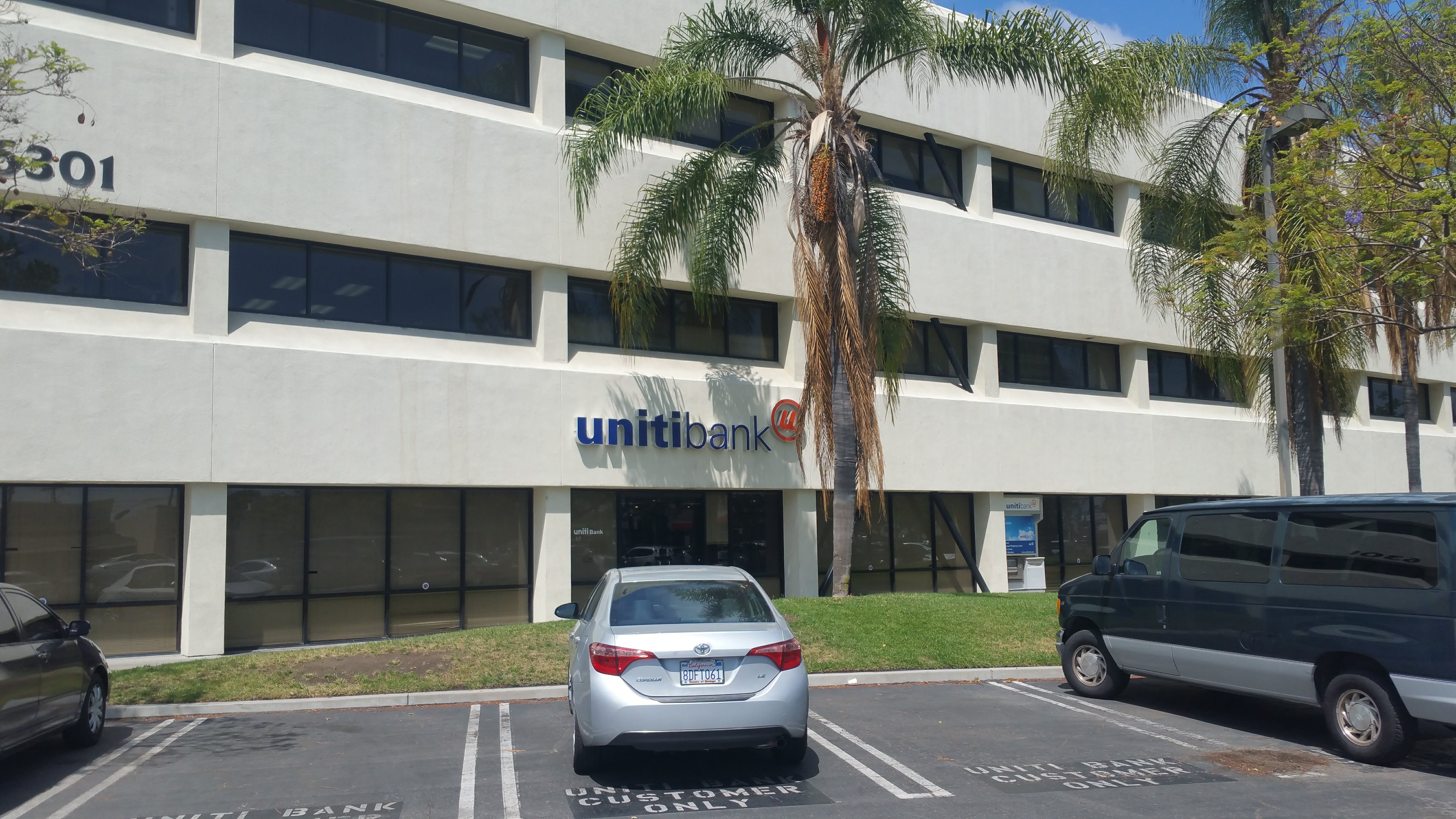 United Business Bank 01