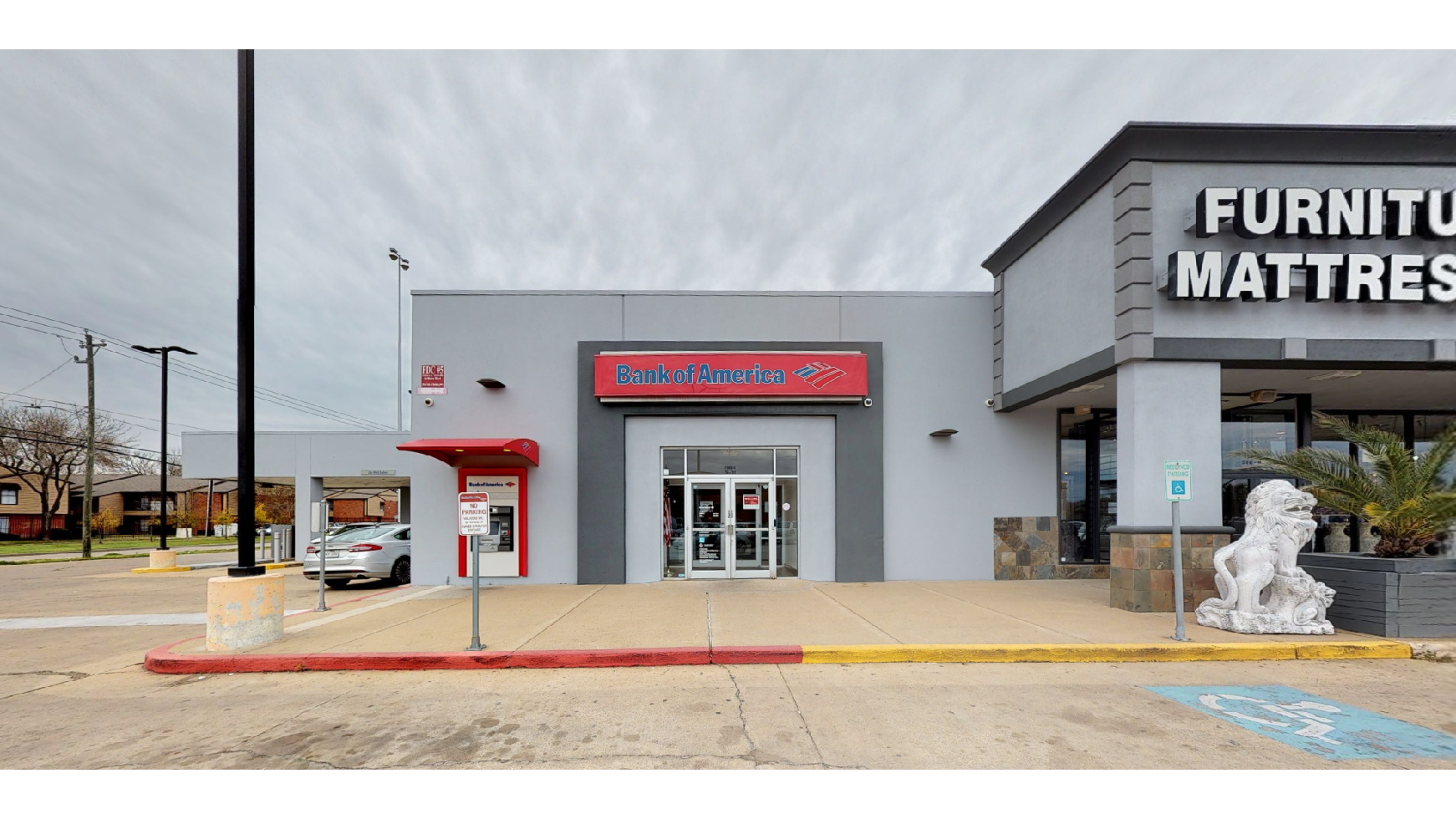 Bank of America (with Drive-thru services) 01