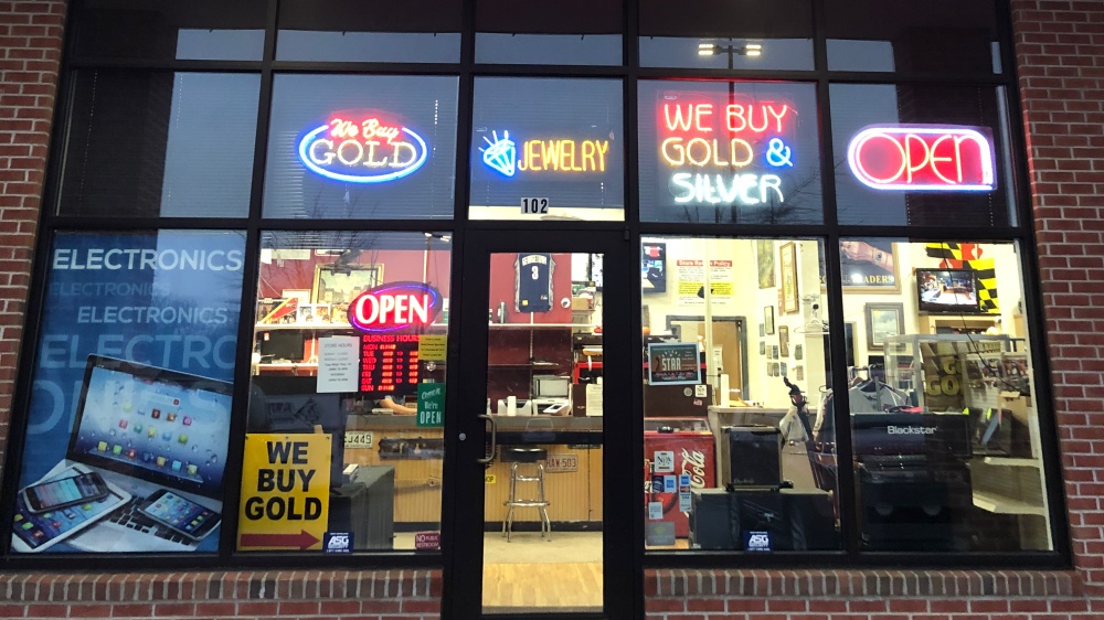 Calvert Pawn 01
