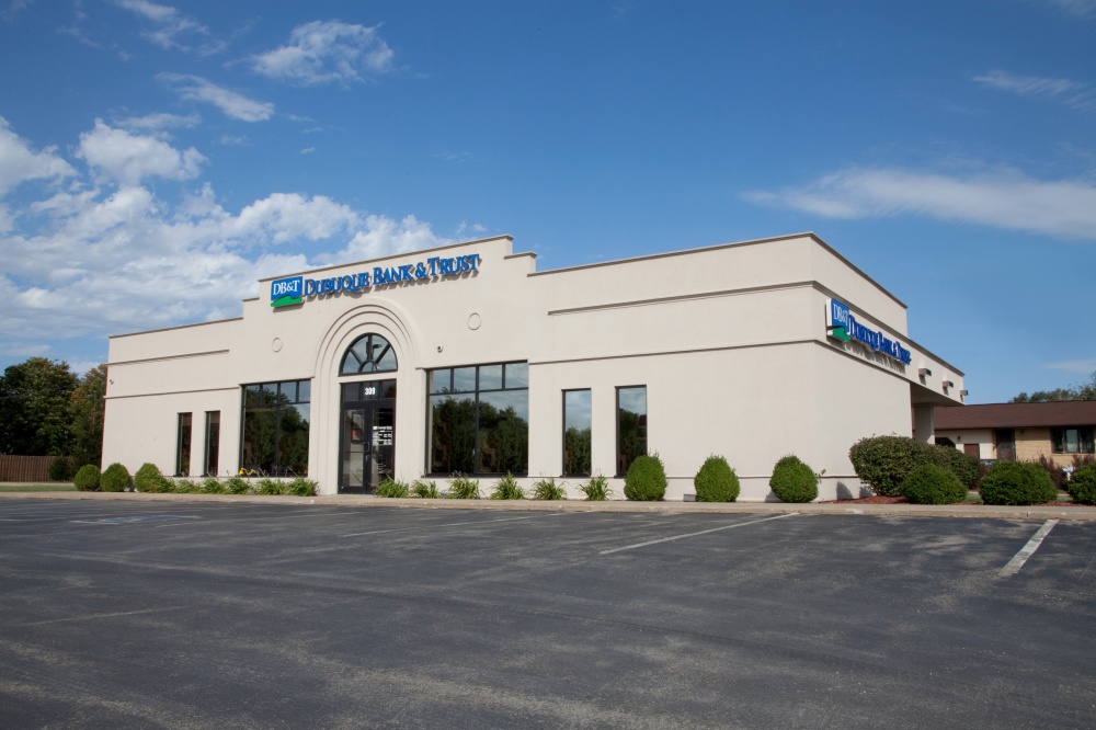 Dubuque Bank and Trust 01