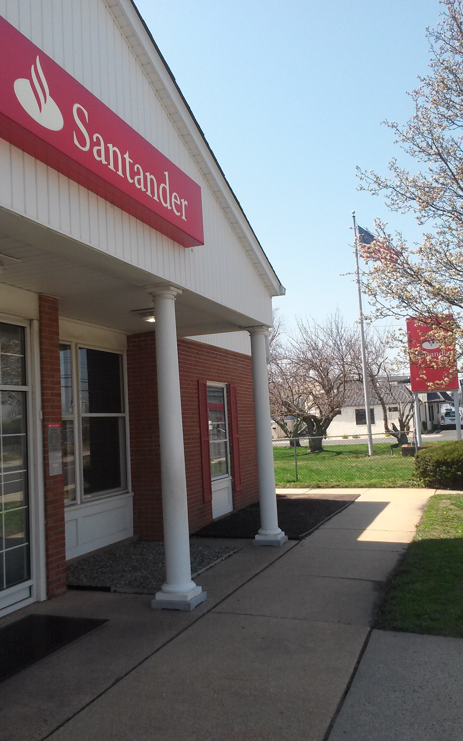 Santander Bank Branch 01