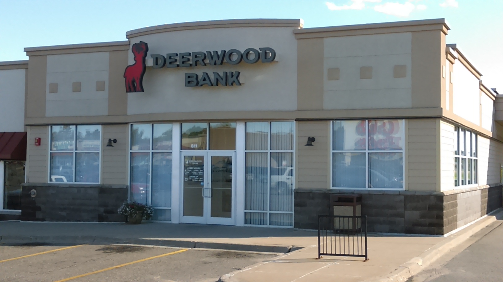 Deerwood Bank 01