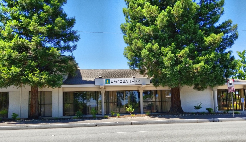 Umpqua Bank 01