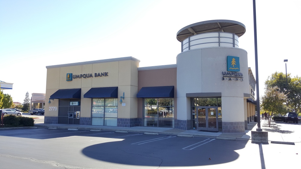 Umpqua Bank 01