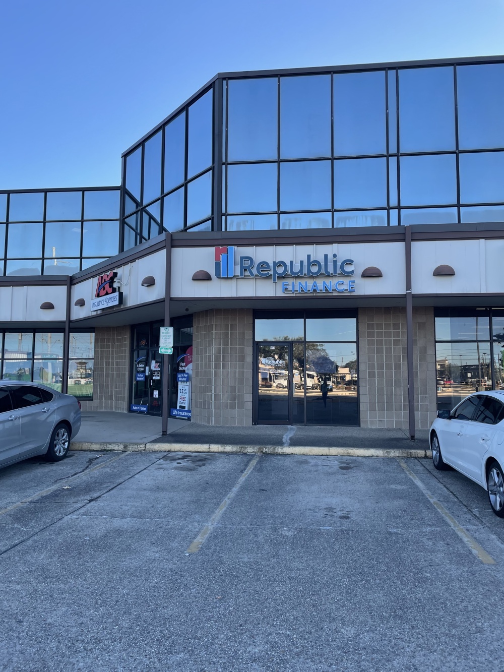 Republic Finance 01
