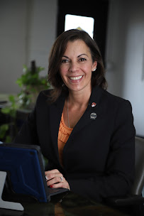 Suzette Velasquez Reed, Your Latina Loan Officer 03