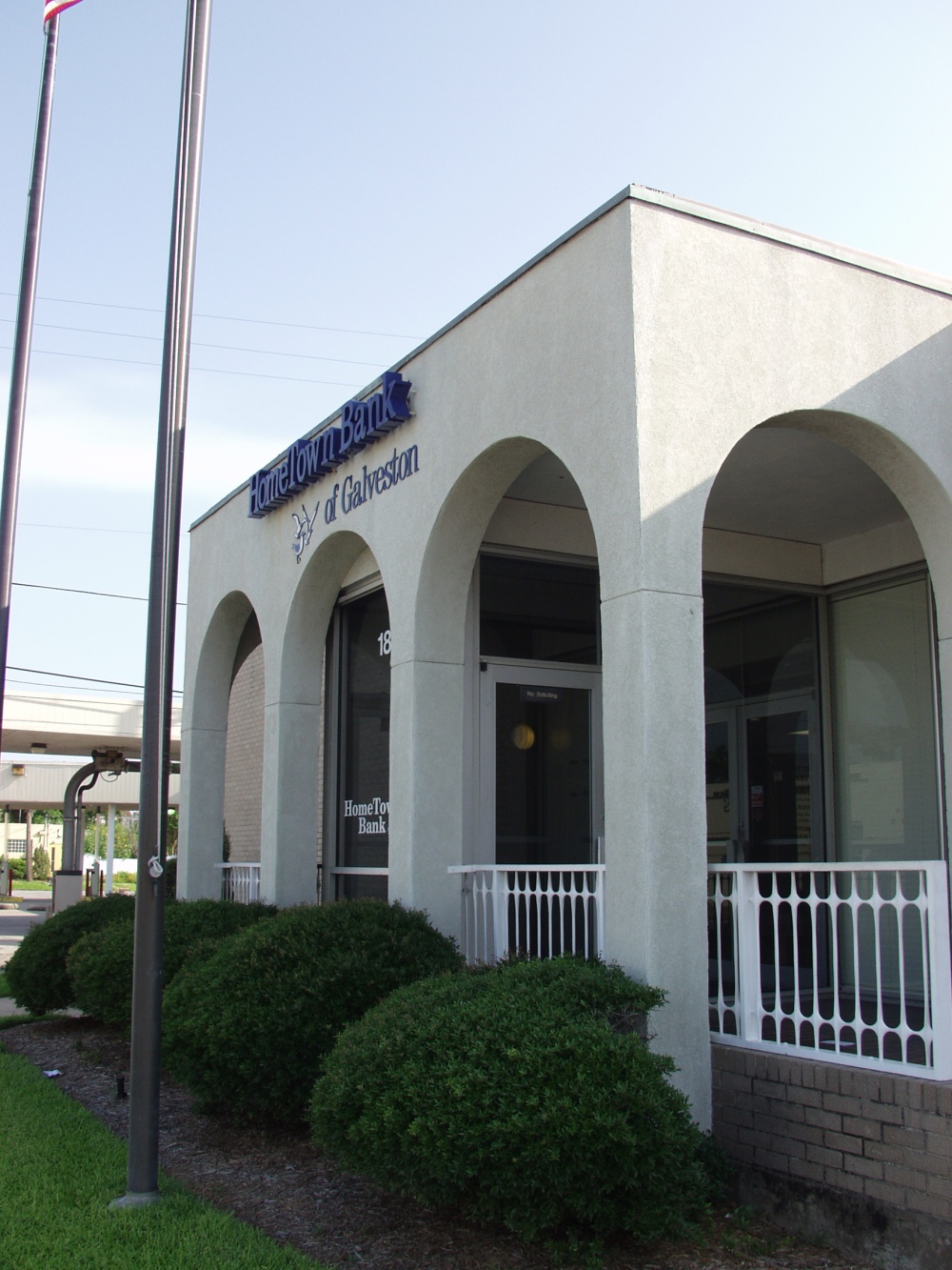 HomeTown Bank of Galveston- Main Bank 01