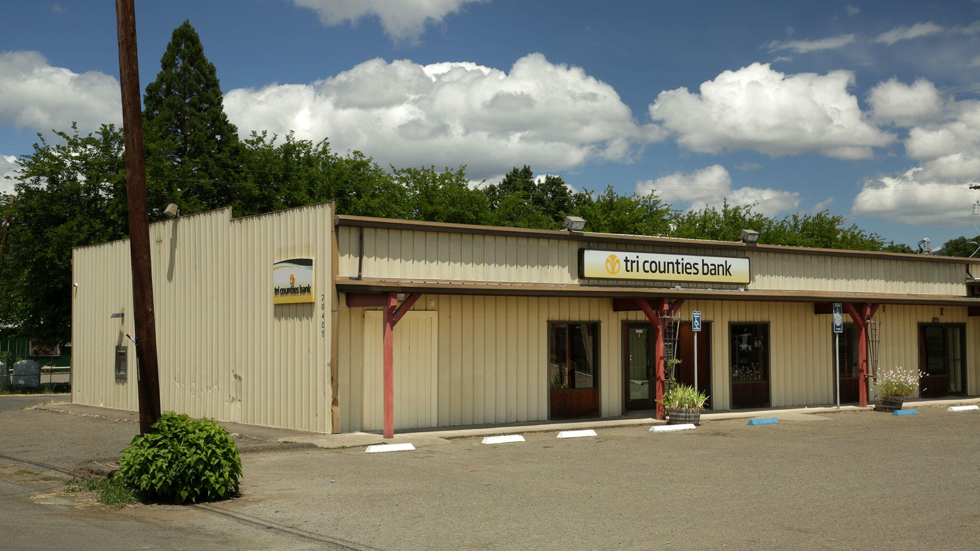 Tri Counties Bank 01