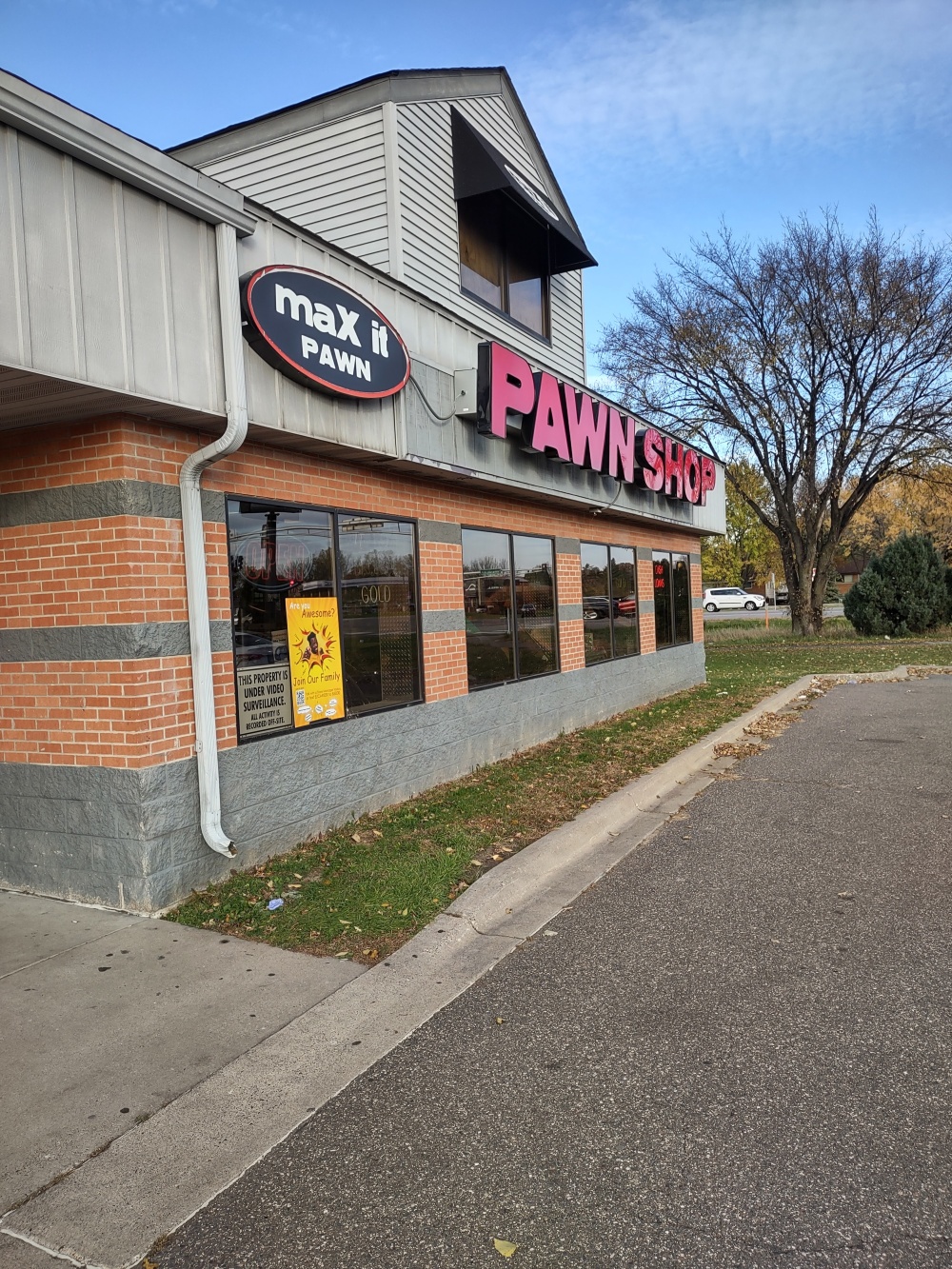 maX it PAWN 01