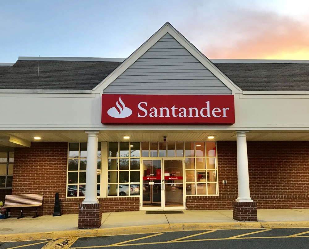 Santander Bank Branch 01
