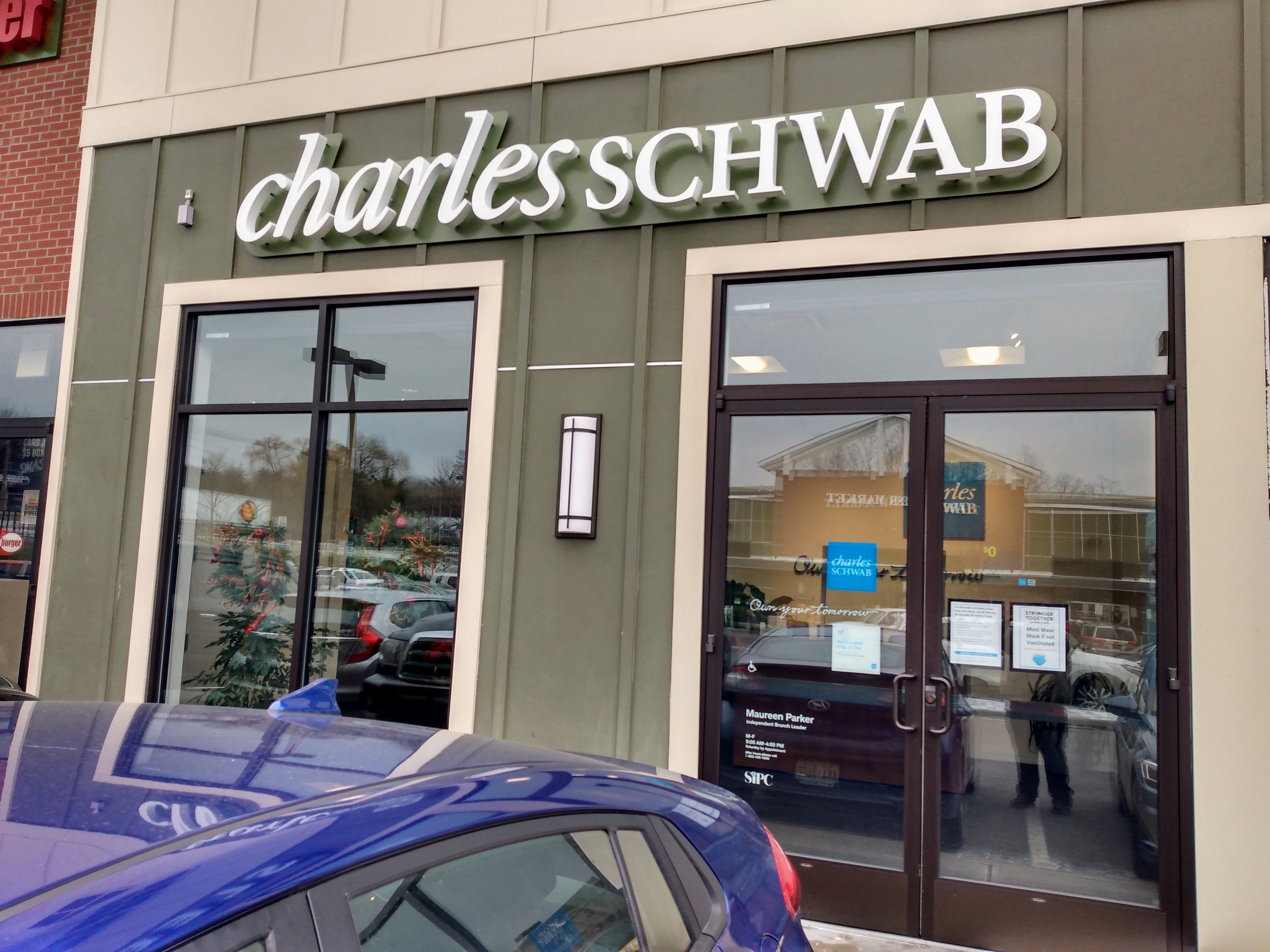Charles Schwab 01