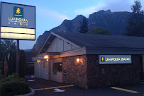 Umpqua Bank 02