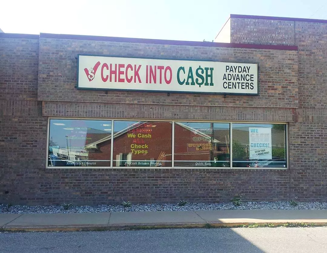 Check Into Cash 01