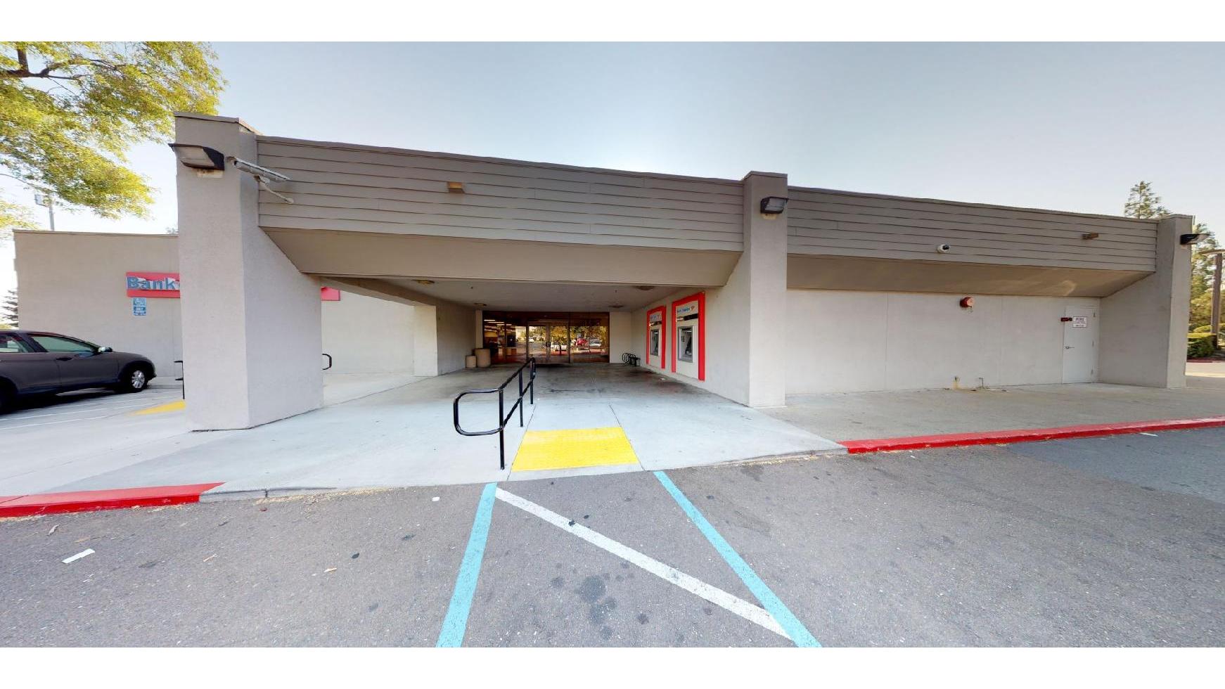Bank of America (with Drive-thru ATM) 01