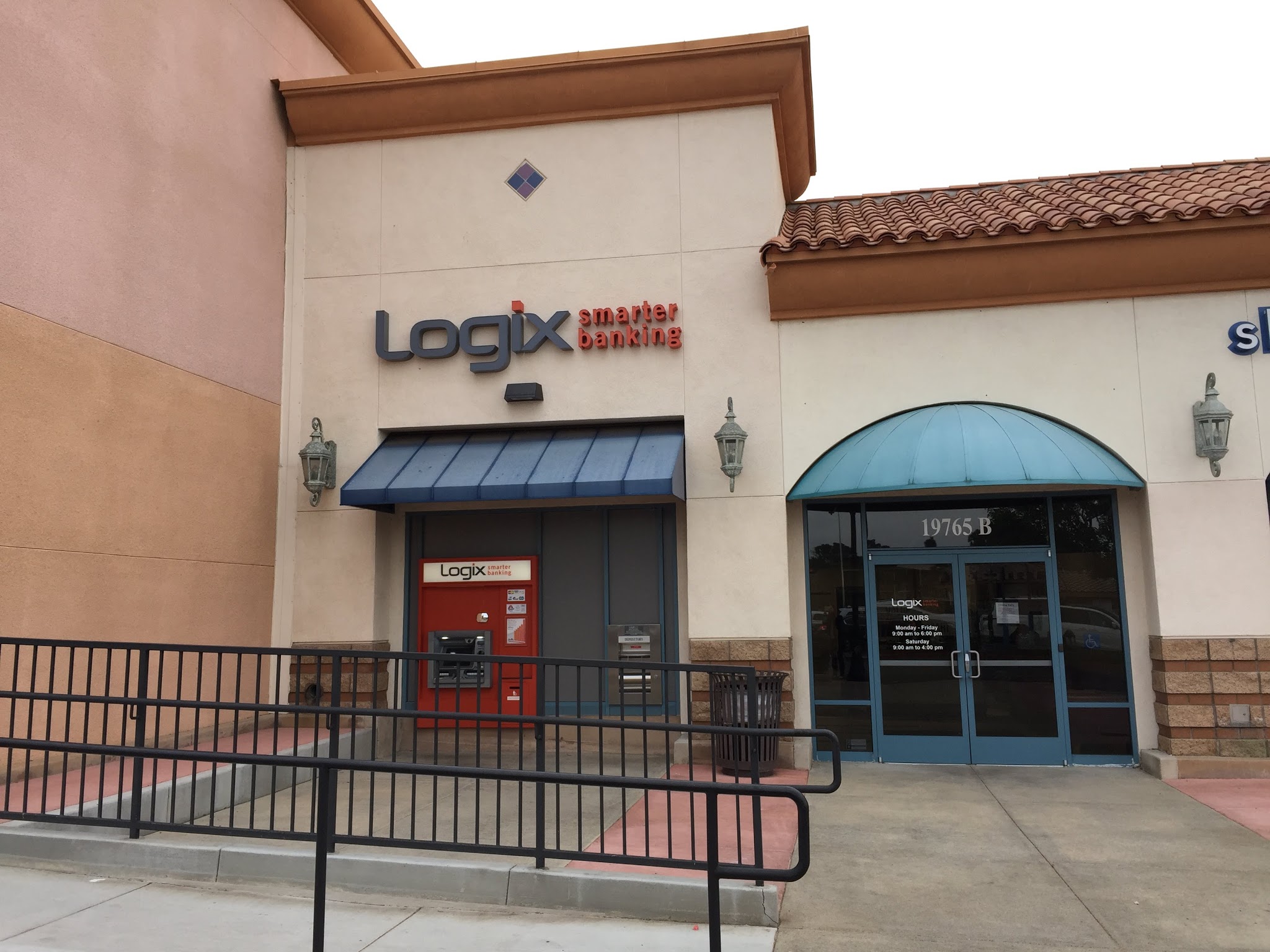 Logix - Porter Ranch Branch 01