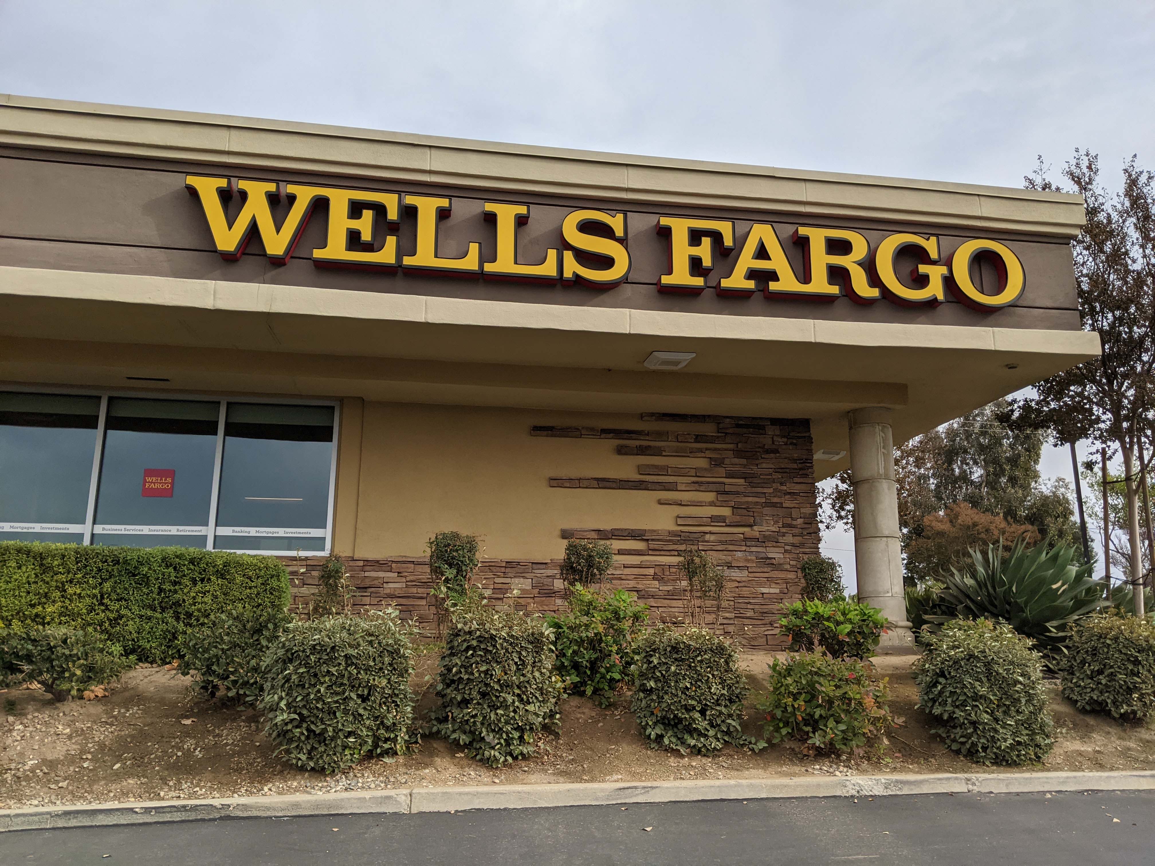 Wells Fargo Bank 01