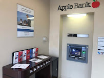Apple Bank 04