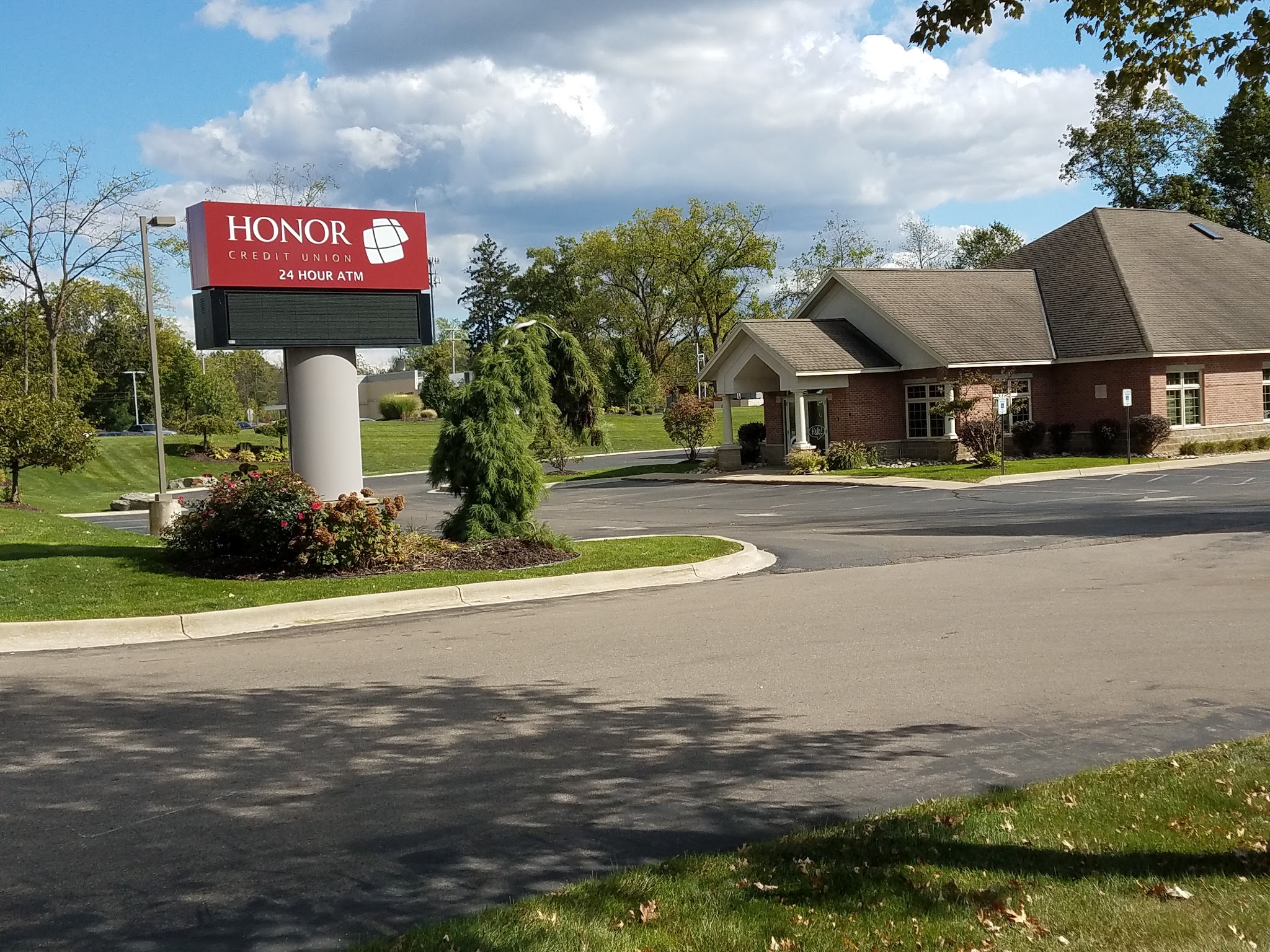 Honor Credit Union - Portage 01