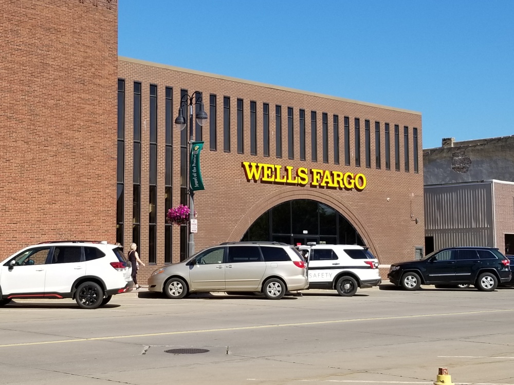 Wells Fargo Bank 01