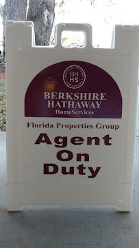 Berkshire Hathaway HomeServices Florida Properties Group - Brandon Office 04