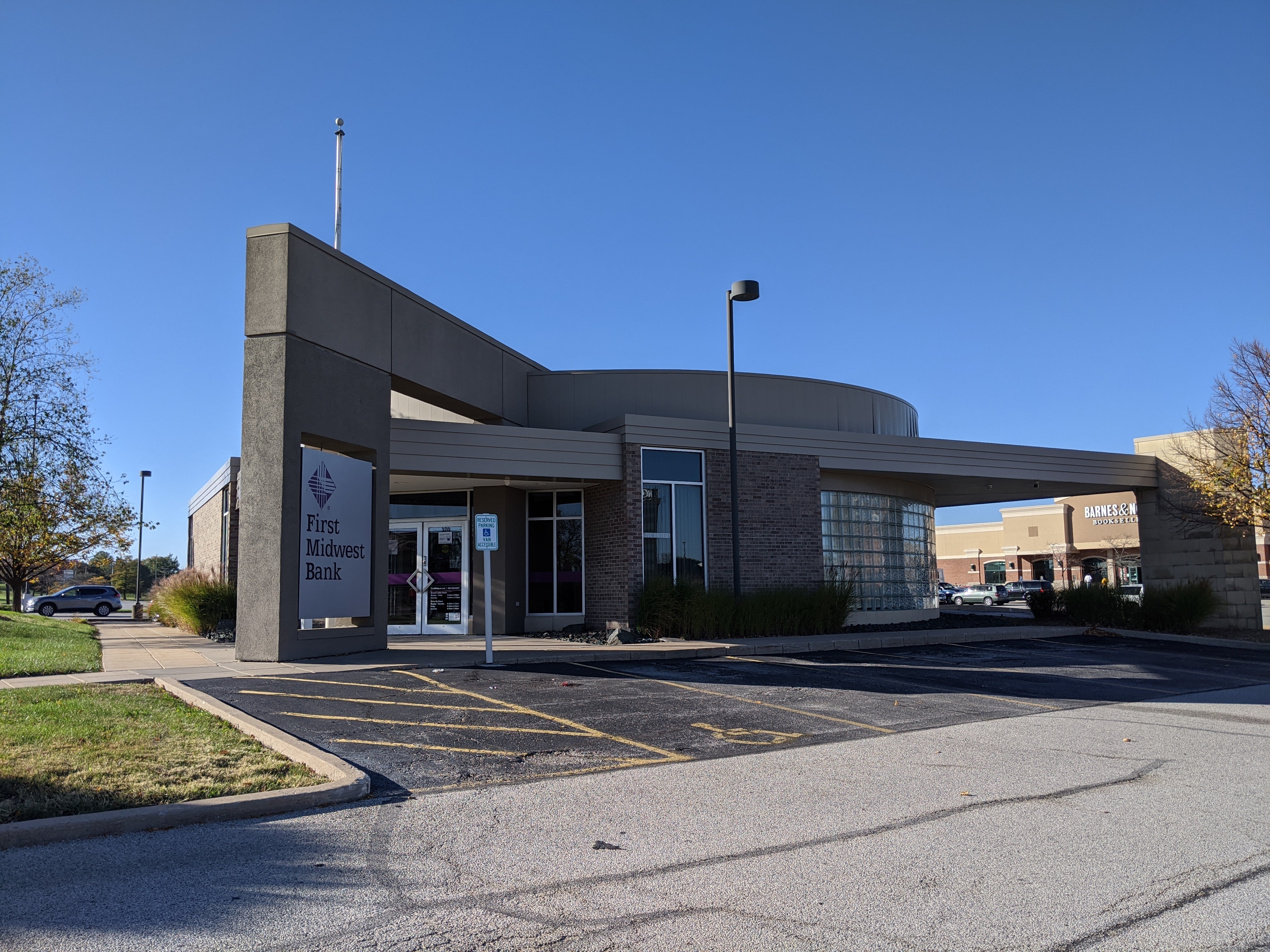 First Midwest Bank 01