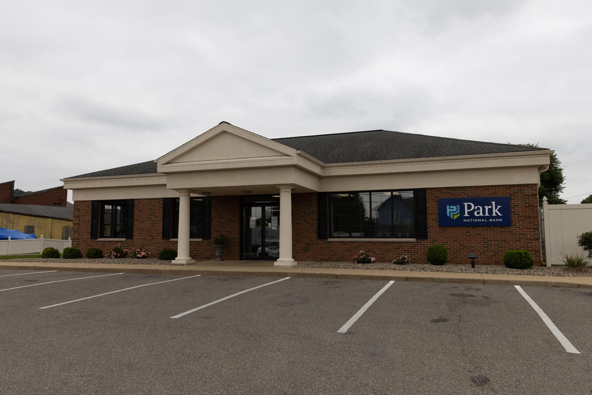 Park National Bank: Newcomerstown Office 01