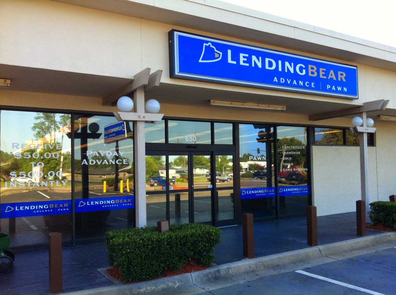 Lending Bear 01