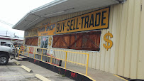 Richard's Pawn Shop 02