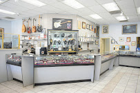 Hart's Jewelers & Pawn 03