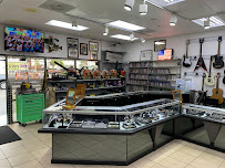 Larry's Pawn 01