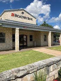 Broadway Bank - Fredericksburg Financial Center 02