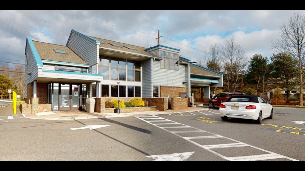 Bank of America (with Drive-thru ATM) 01