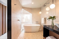 Kimpton La Peer Hotel 03