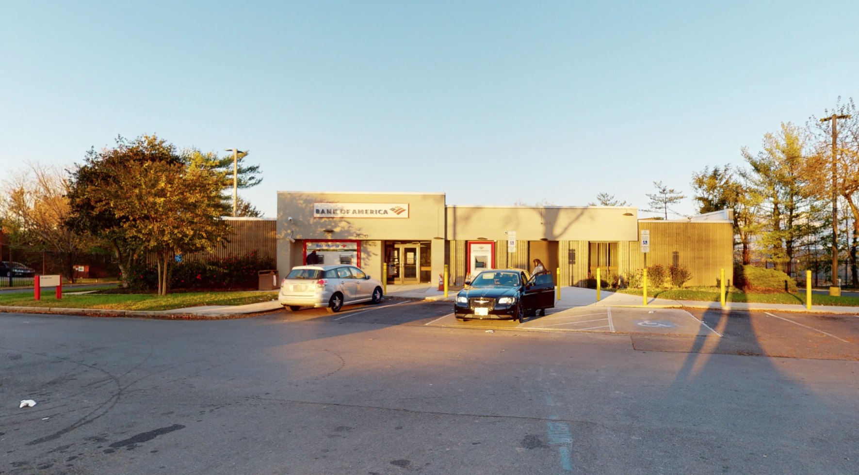 Bank of America (with Drive-thru services) 01