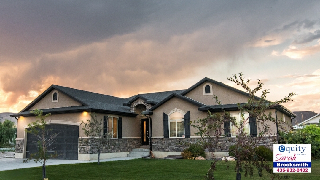 Brocksmith Real Estate - Sarah Brocksmith 01