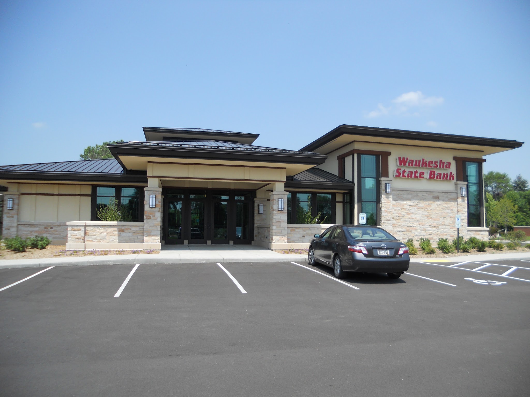 Waukesha State Bank 01