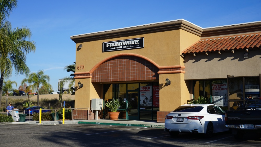 Frontwave Credit Union - San Marcos 01