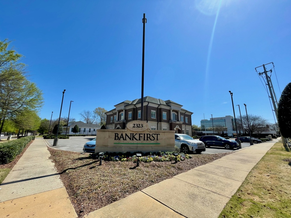 BankFirst 01