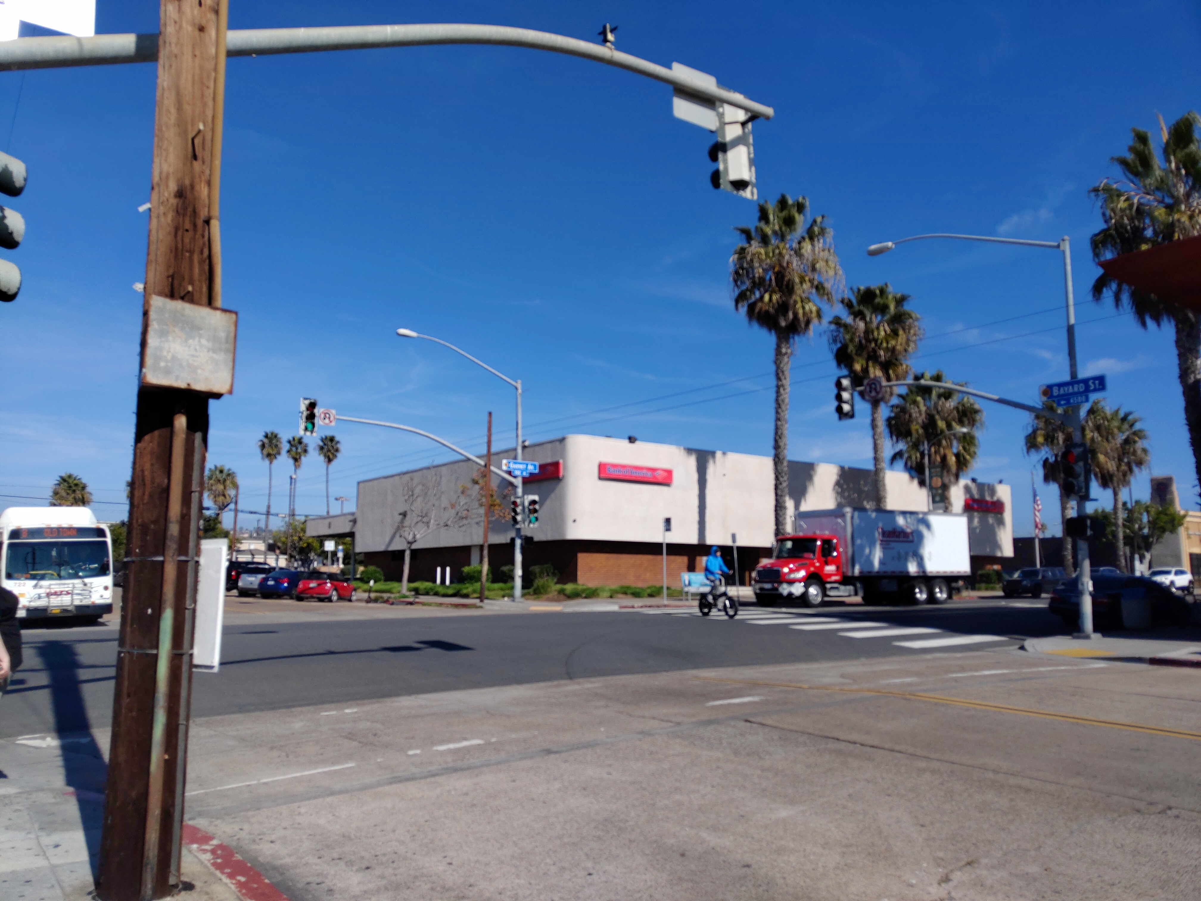 Bank of America (with Drive-thru ATM) 01