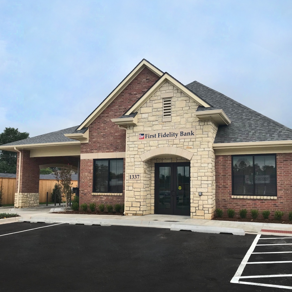 First Fidelity Bank - Lindsey Street 01