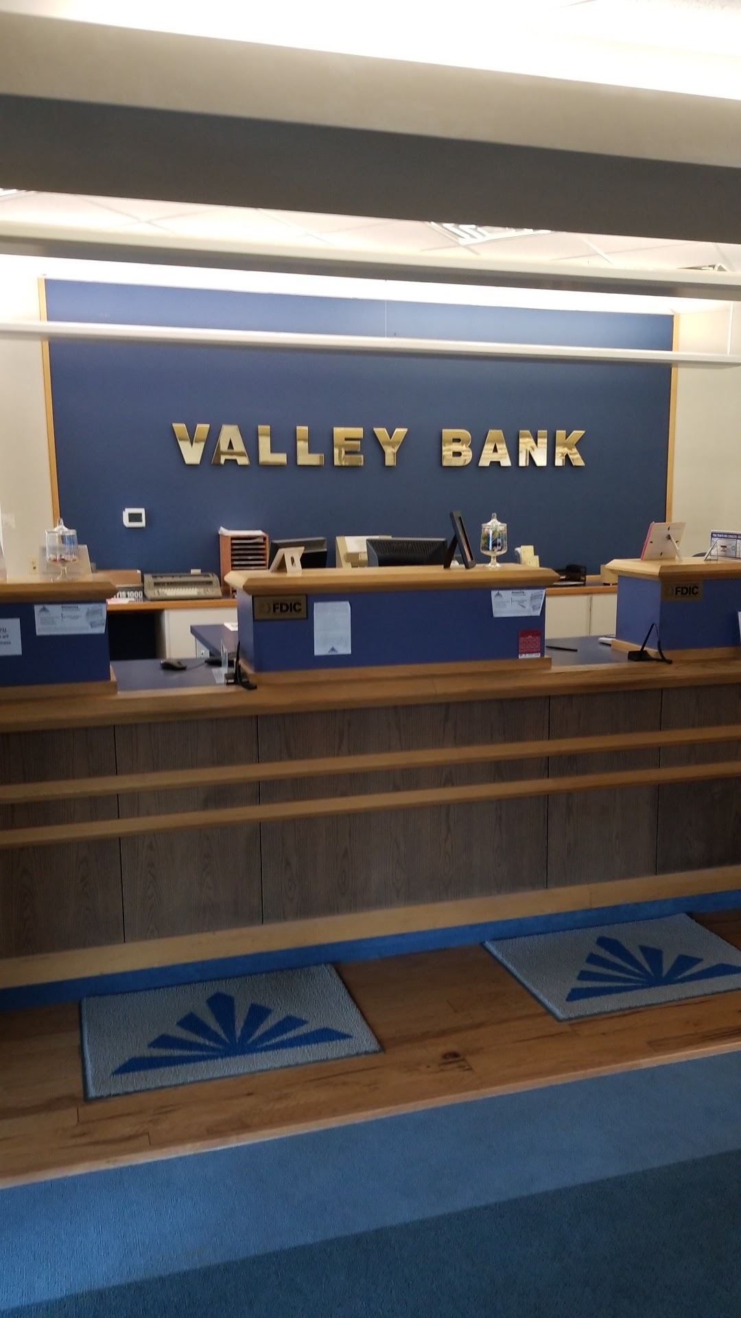 Valley Bank of Glasgow 01
