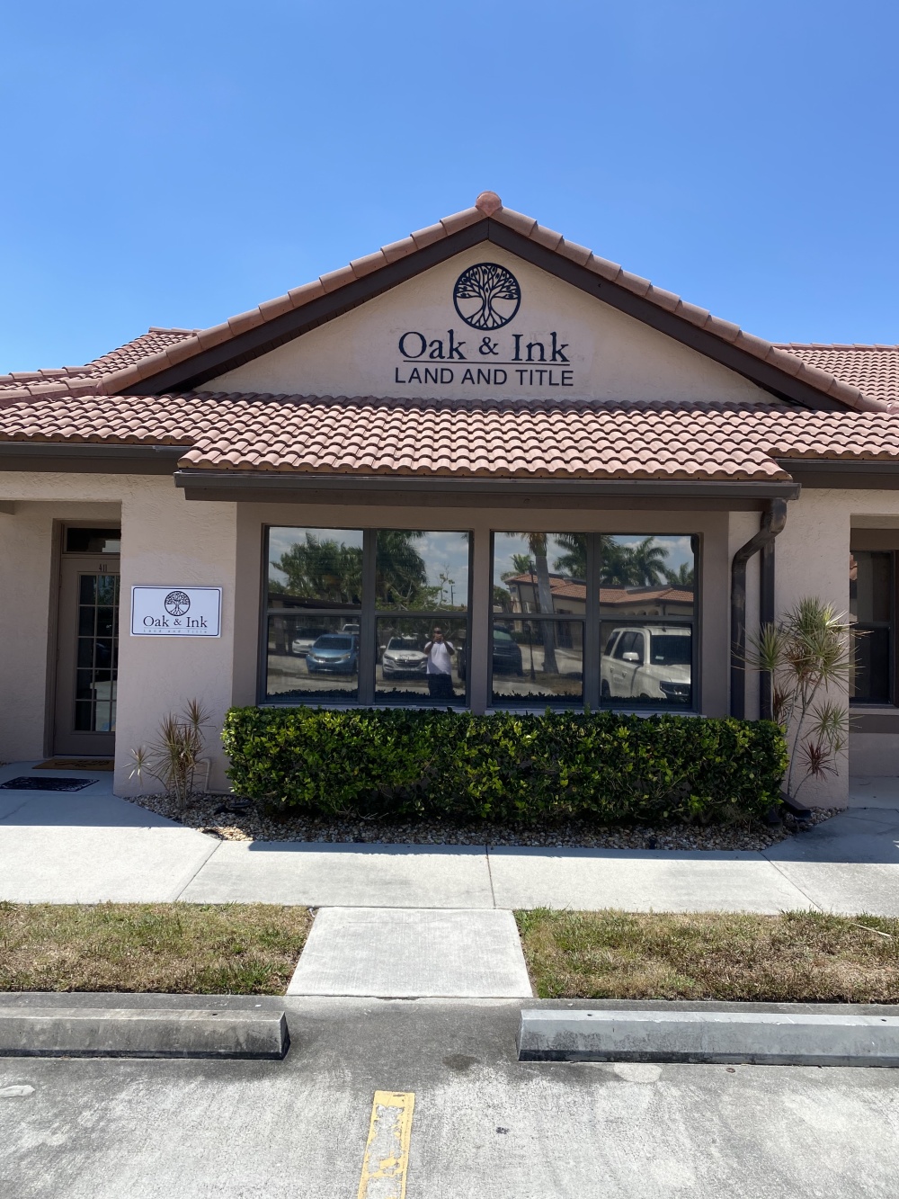 Oak & Ink Land and Title 01
