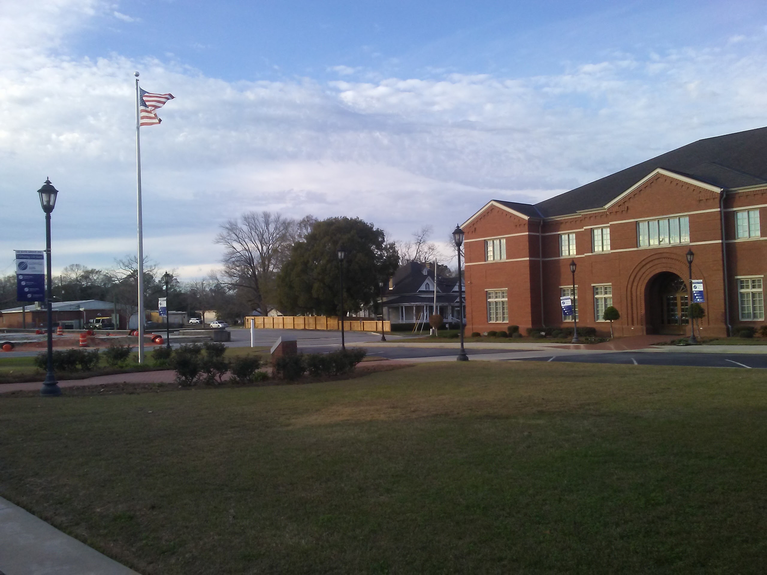 Glennville Bank 01