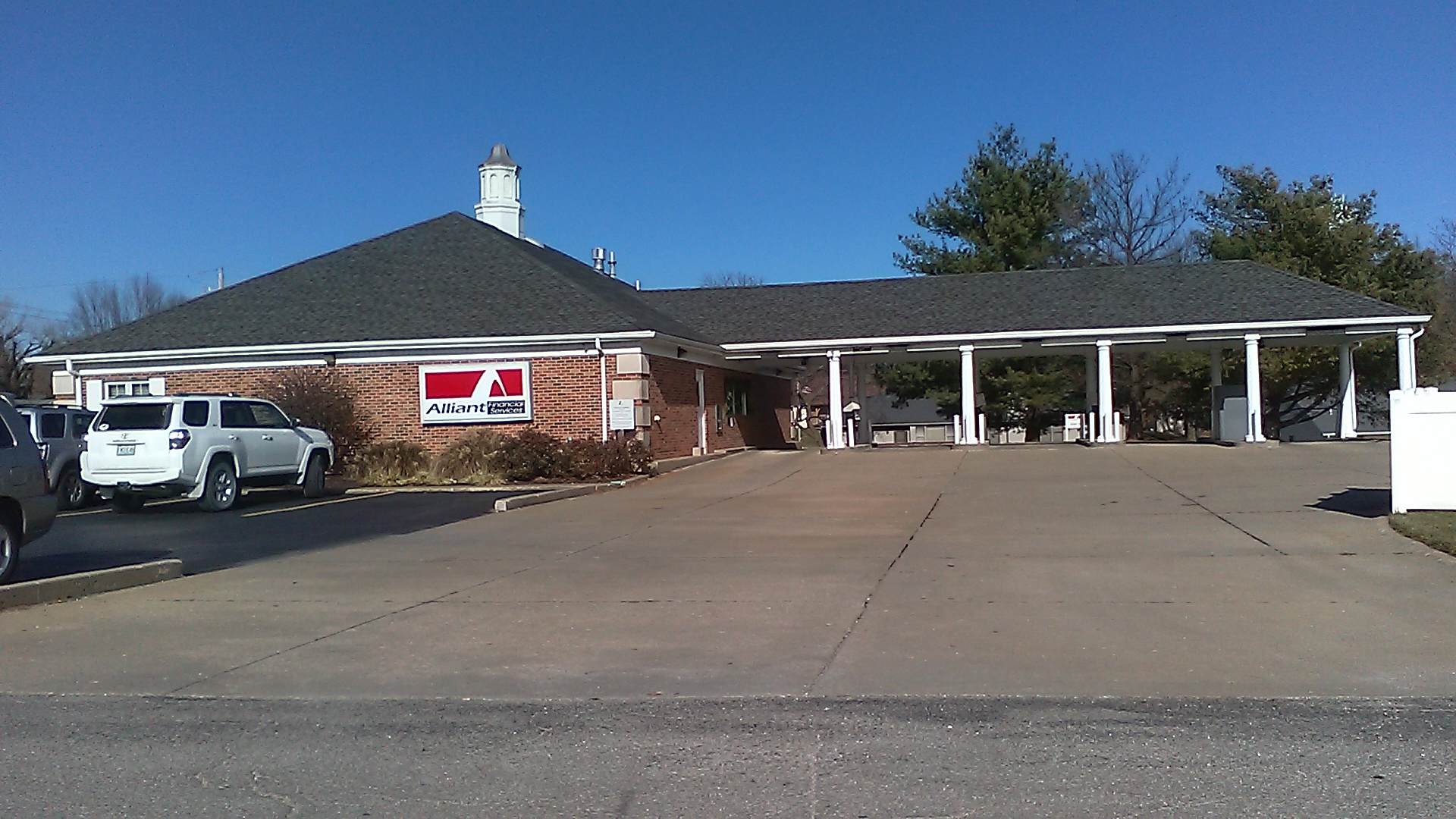 Alliant Bank 01