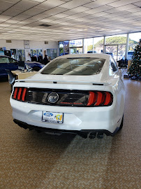 Ford of Ventura - Sales and Leasing 04