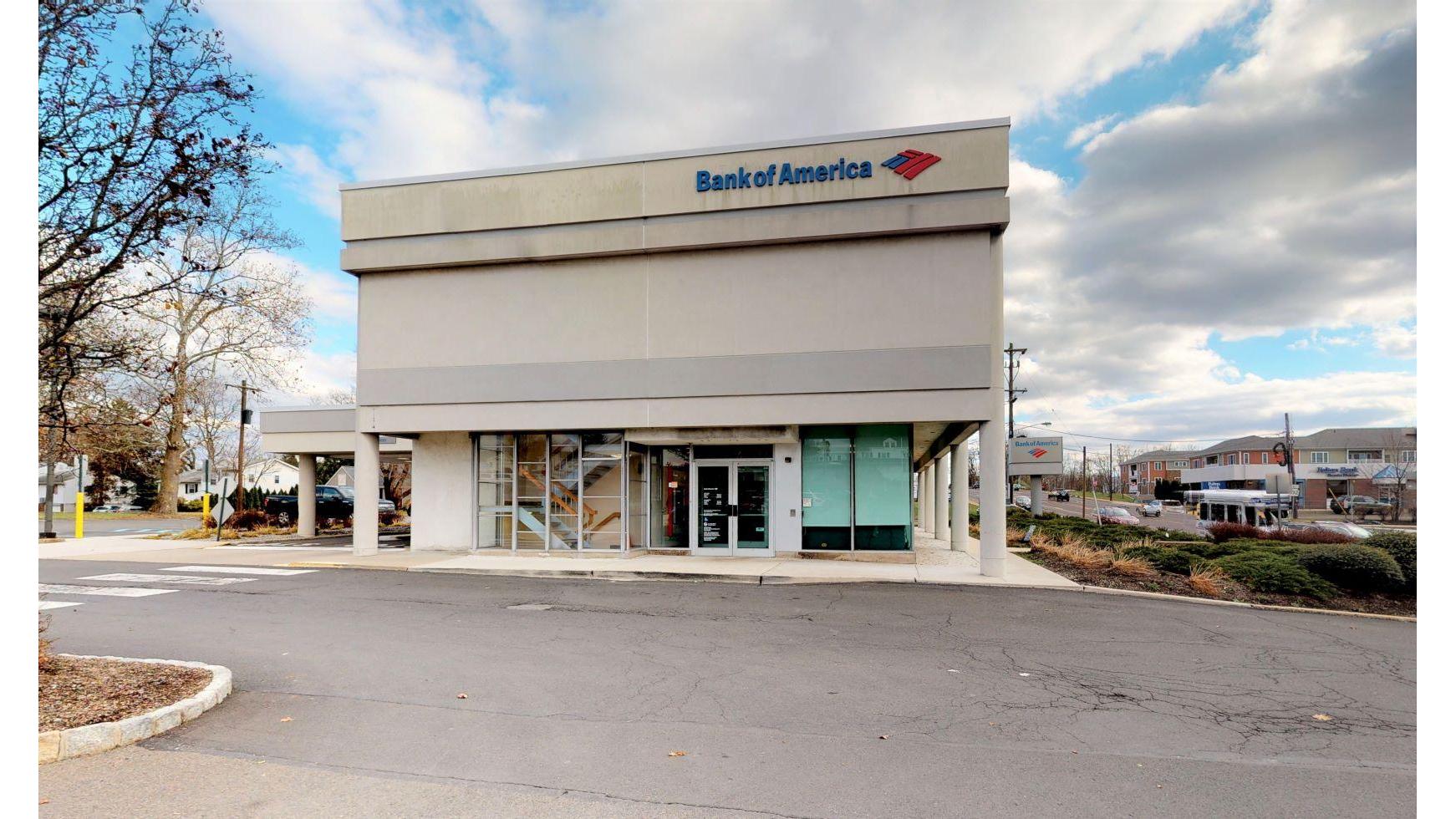 Bank of America (with Drive-thru services) 01