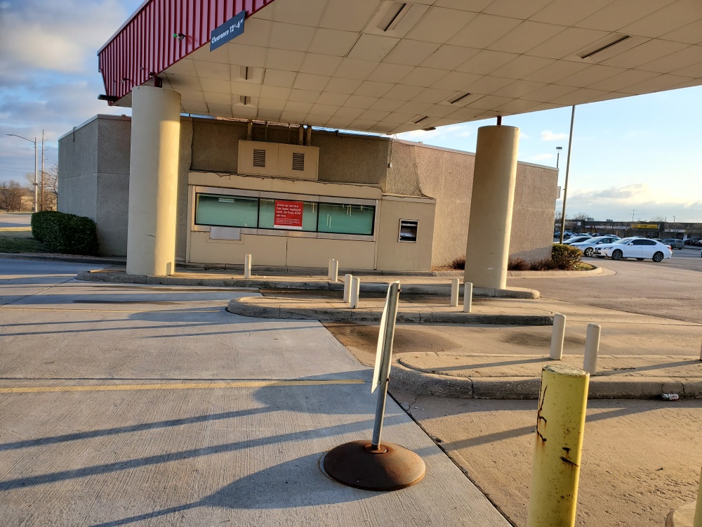 Bank of America (with Drive-thru ATM) 01