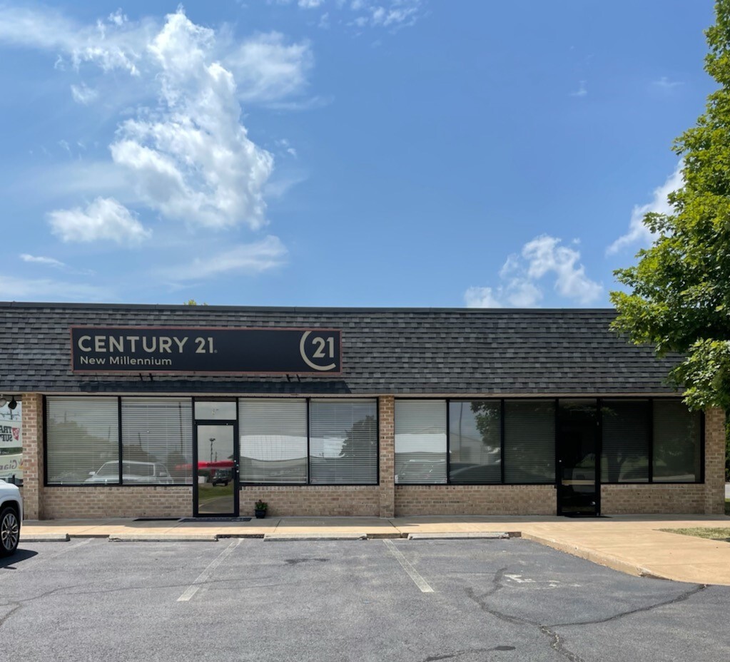 CENTURY 21 New Millennium 01
