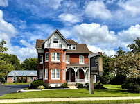 CENTURY 21 Crest Real Estate 01