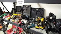 Newport Pawn Shop 02